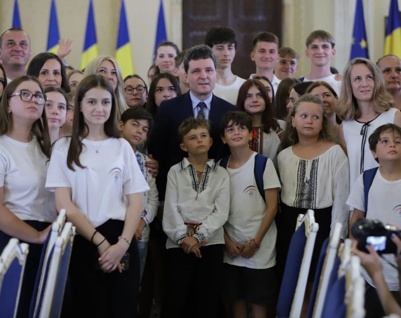 Nicuşor Dan, către copiii din diaspora: Statul ăsta român trebuie să aibă grijă de toţi românii. Se întâmplă asta în practică? Nu prea, în momentul ăsta