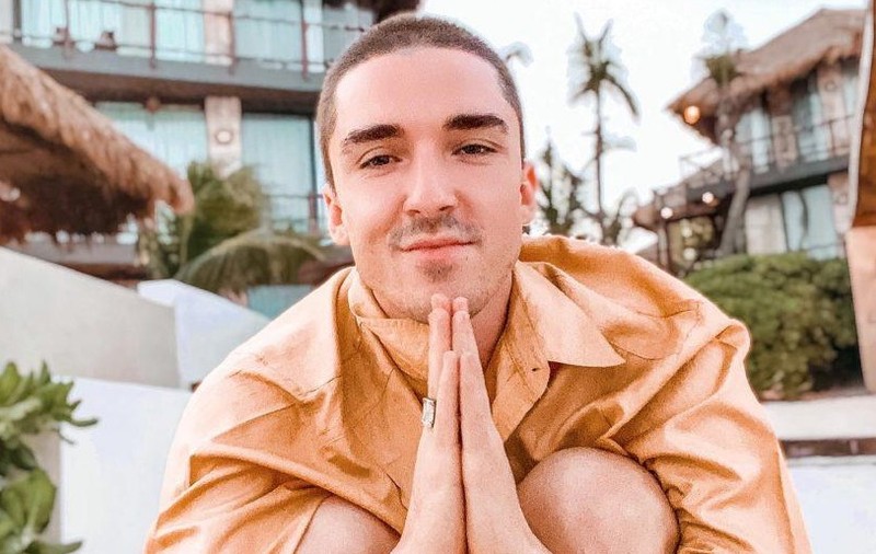 Emil Rengle, complet schimbat la 3 ani după ce a câștigat „Românii au talent”. Cu ce se ocupă acum coregraful în Mexic. „Începem fiecare zi cu meditație”