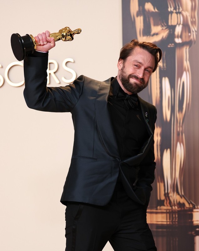 Kieran Culkin a câștigat Oscarul pentru cel mai bun actor în rol secundar. Debutul l-a avut la șapte ani în „Home Alone”, unde a jucat cu fratele său mai mare, Macaulay Culkin