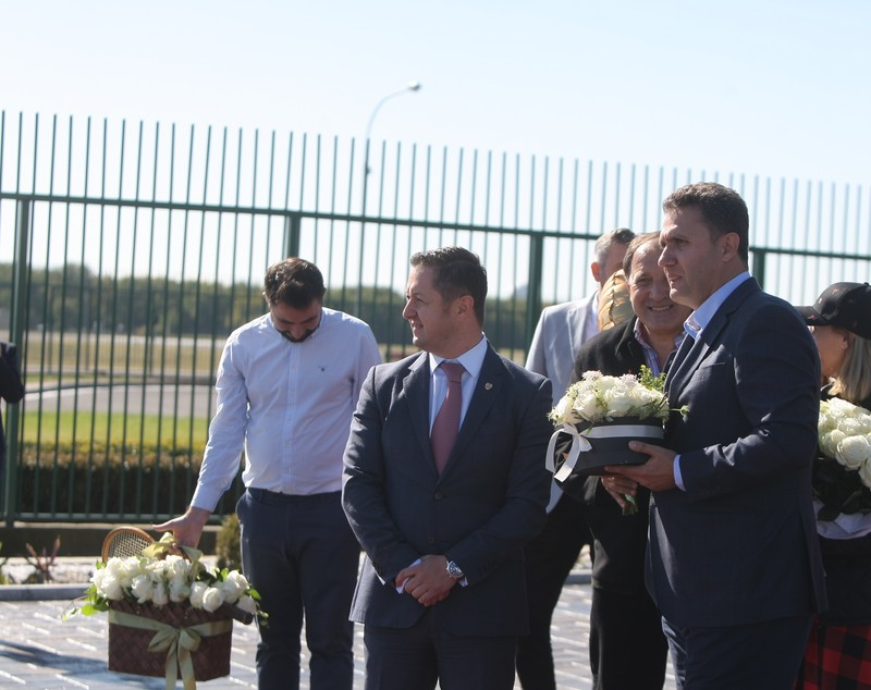 Simona Halep a revenit în România. ”După cum se vede, sunt emoționată”. Ce mesaj a bucurat-o în mod deosebit și cum o recompensează părinții / GALERIE FOTO și VIDEO