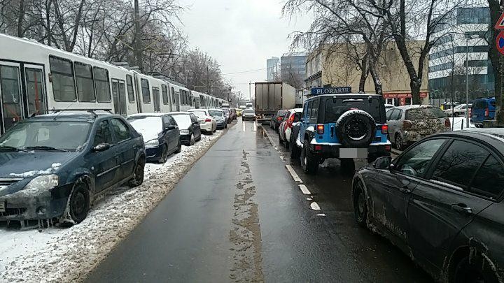 pipera trafic blocat