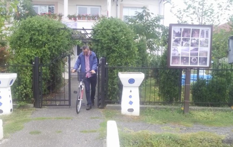 Angajaţii unei primării din Vâlcea au primit biciclete de serviciu
