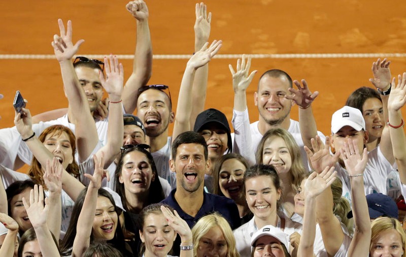 Doi dintre tenismenii care au participat la turneul organizat de Novak Djokovic au scăpat de Covid-19