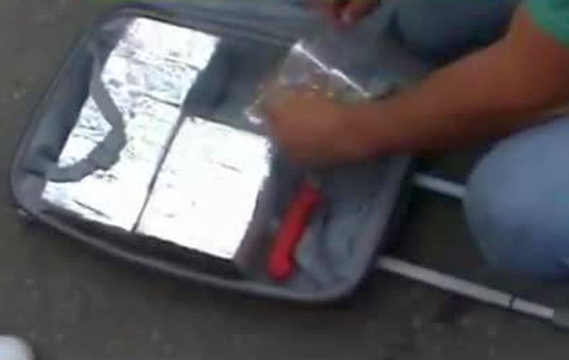 Cetăţean francez, prins cu aproape 10 kilograme de droguri la Piteşti! VIDEO 