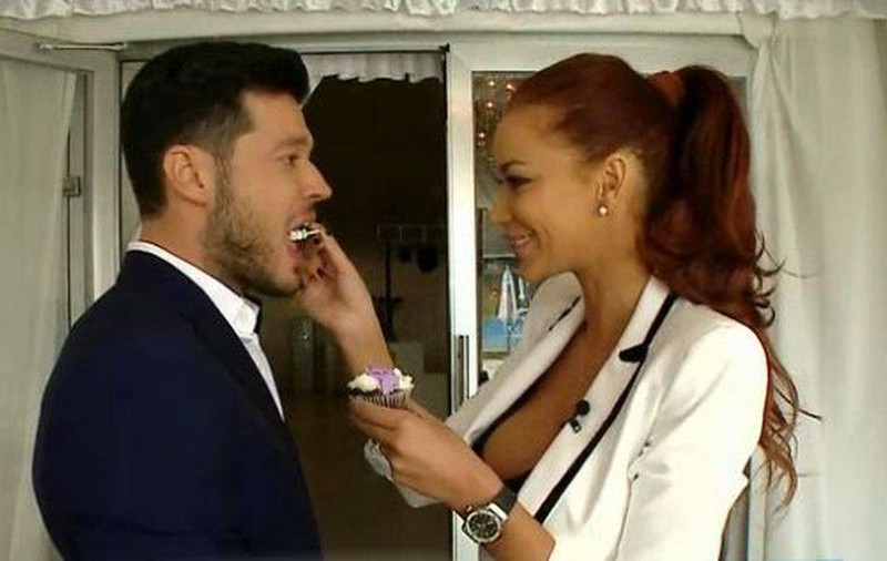 NUNTĂ BIANCA DRĂGUŞANU. CUI ÎI SPUNE BIANCA "TE IUBESC"? E UN BĂRBAT, DAR NU E VICTOR SLAV!