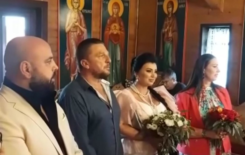 Cine este și cu ce se ocupă George Restivan, logodnicul Adrianei Bahmuțeanu. Nu locuiește în România