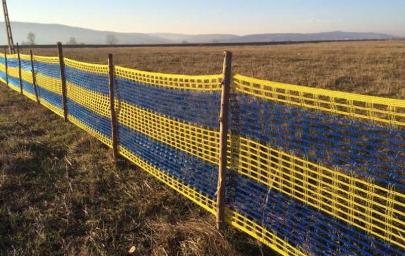 Drumarii din Vrancea și Buzău au început montarea parazăpezilor pentru a face față viscolului și ninsorilor abundente