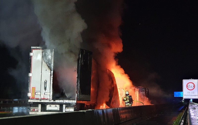 Șofer de TIR scos din cabina cuprinsă de flăcări și salvat de la moarte de doi tineri, în Germania: „Nu poți să-l lași acolo și să-l vezi cum arde”
