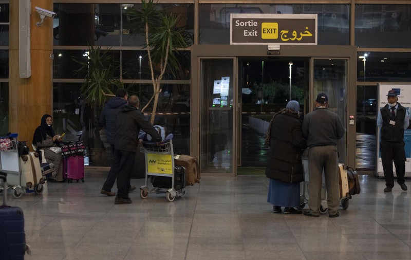 Românii care au rămas blocați în Maroc, după ce țara s-a închis, vor fi repatriați joi cu o aeronavă Tarom