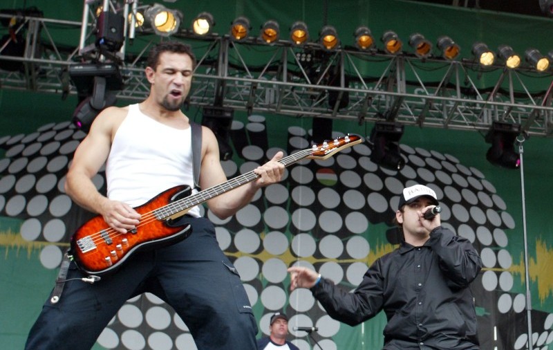 Bloodhound Gang: "Ne plac bărbaţii păroşi din România!"