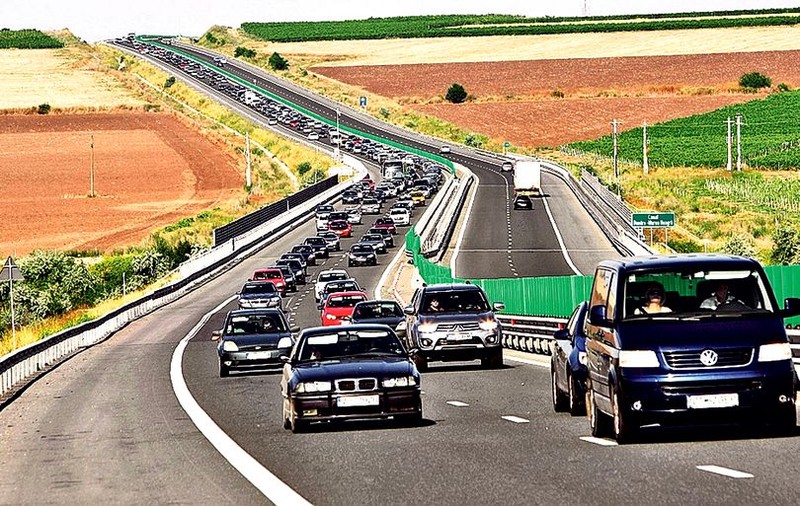 UPDATE | Circulaţia rutieră a fost reluată pe Autostrada Soarelui după tamponarea din zona localităţii Borcea