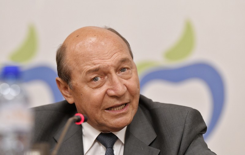 Băsescu: "Au scăpat pandemia de sub control pentru că le-a plăcut să spună că au un vid legislativ, ceea ce este o mare minciună"