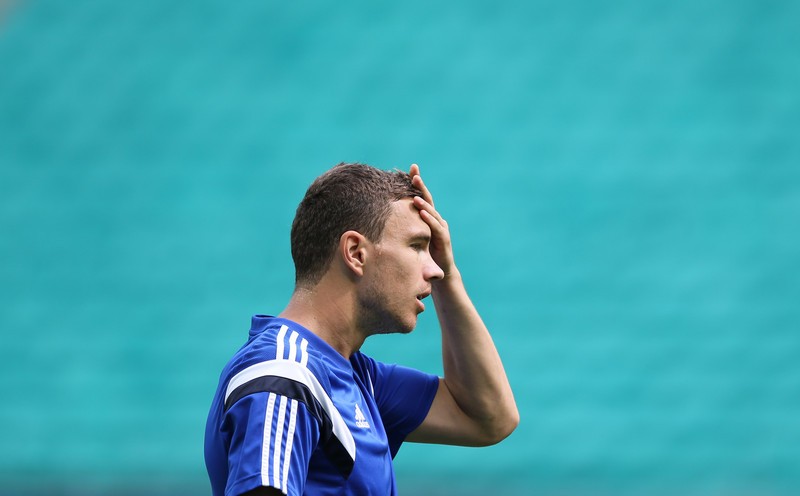 Edin Dzeko speră să spargă gheaţa la Cupa Mondială. Foto: EPA