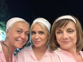 Monica Anghel, Paula Chirilă și Carmen Tănase s-au distrat la filmări
