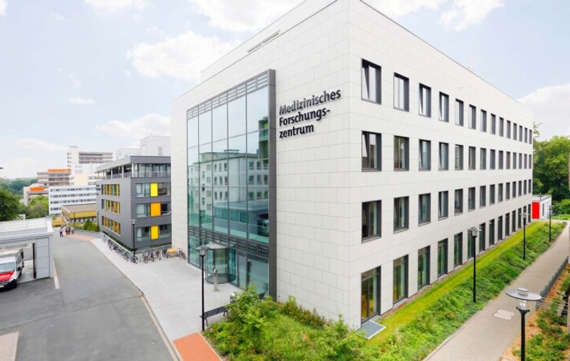 Bursa șpăgilor la o universitate de top din Germania. Cât costa un examen trecut din pix sau o mărire de notă