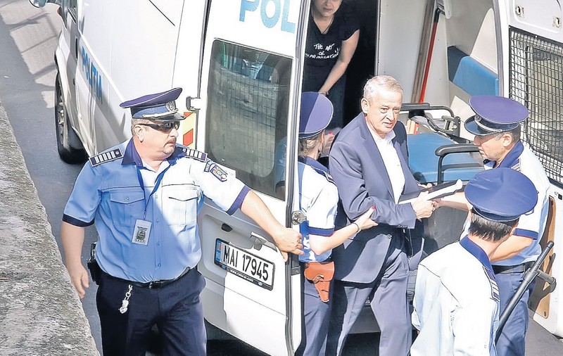 Sorin Oprescu s-a întors în celulă pe propria semnătură