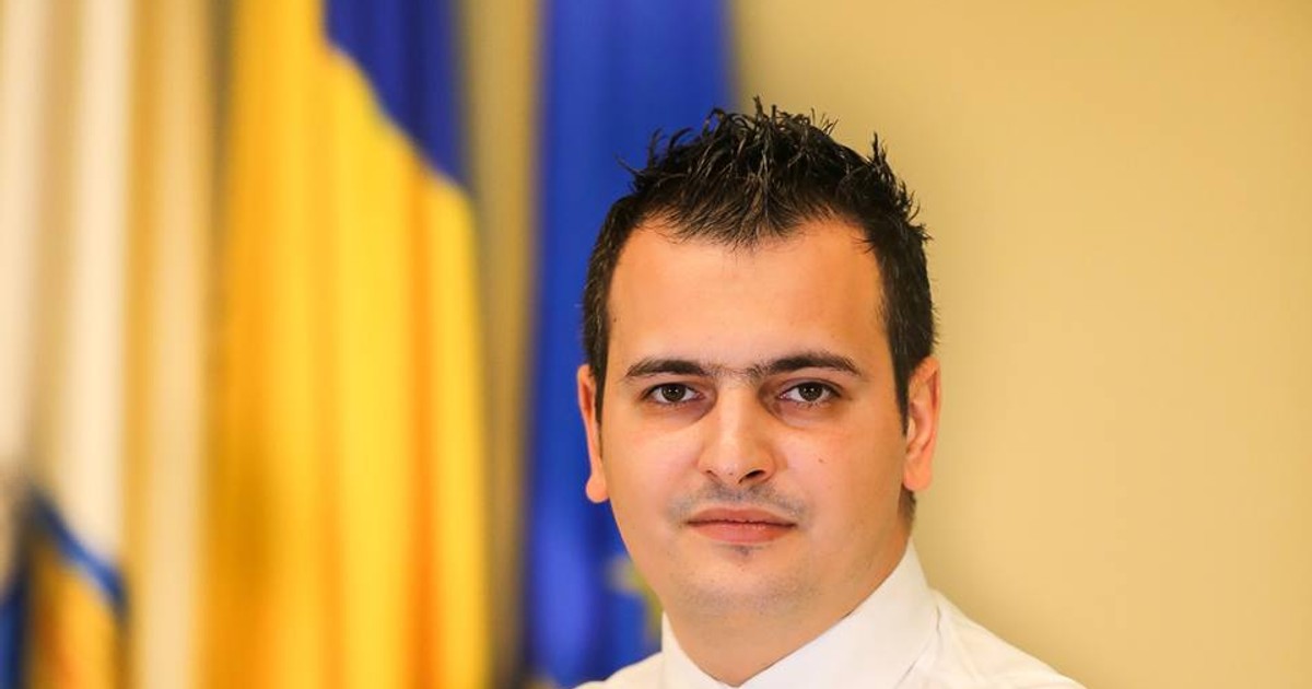 Consilierul general Ion Valentin Voicu are cont pe Tinder și susține familia tradițională