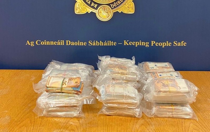 Trei români prinși în Dublin cu 414.000 de euro cash la ei, banii celor mai temuți traficanți din oraș