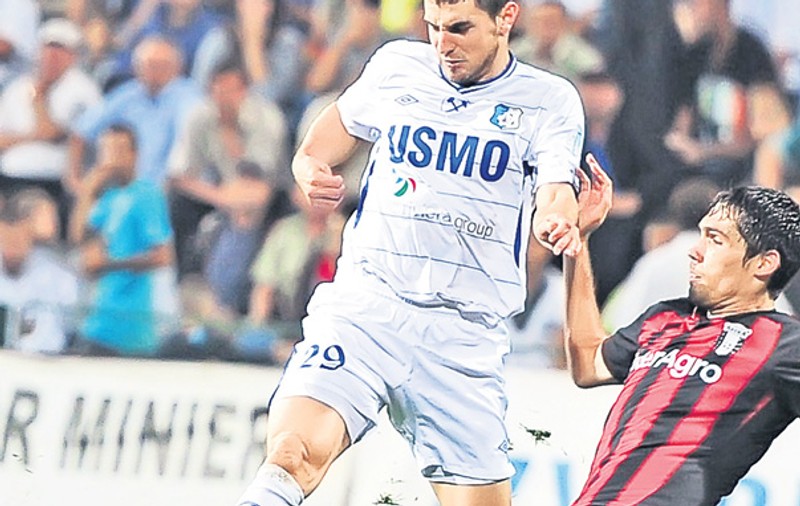 I-a bătut «Raul» Batin!