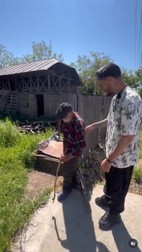 „Nici o secundă nu am profitat de acele persoane pe care le-am ajutat", spune Cristian Cârnu. Foto: captură Instagram / Cristian Cârnu
