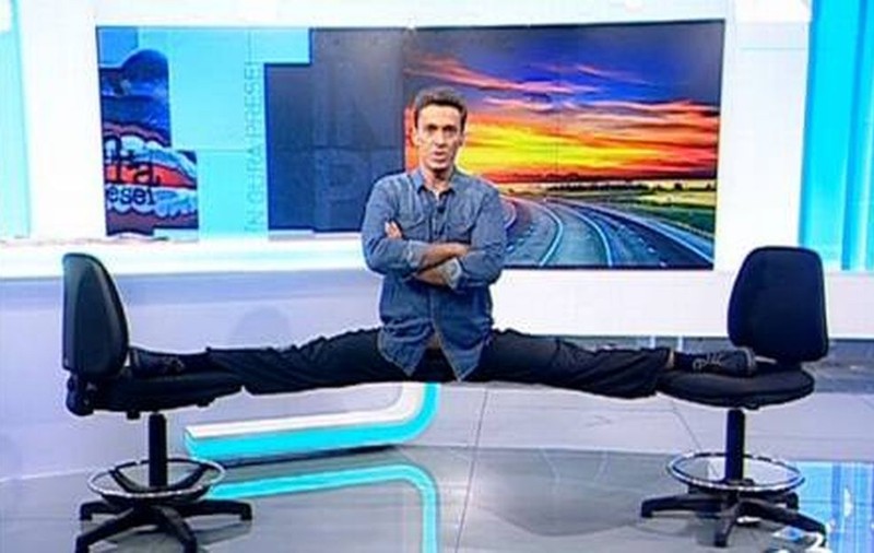 ATAC SUB CENTURĂ! Badea a intrat în posesia unei poze care îl pune într-o lumină proastă pe Robert Turcescu