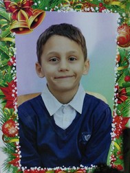 Iulian Alexandru Biţică a dispărut din fața casei, unde se juca