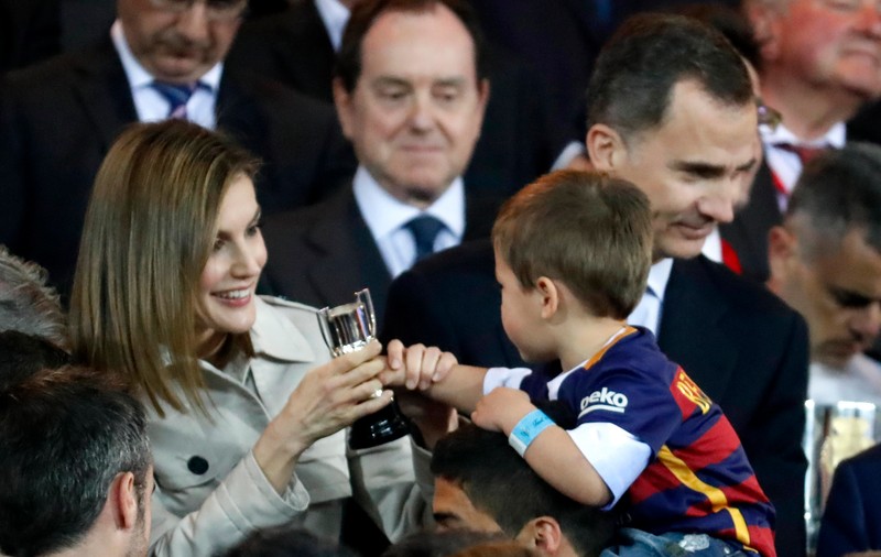Fotbaliștii Barcelonei și-au adus copiii, la petrecerea declanșată după câștigarea Cupei Regelui / GALERIE FOTO