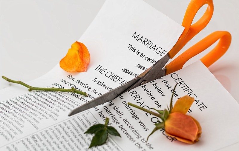 16 divorțuri și o nuntă anulată, după o petrecere a burlacilor. Ce s-a întâmplat