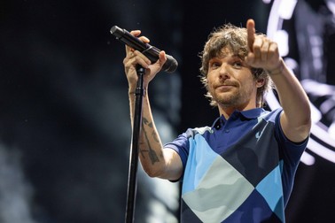 June 13, 2023, Milwaukee, Wisconsin, U.S: LOUIS TOMLINSON at BMO Harris Pavilion in Milwaukee, Wisconsin (Credit Image: © Daniel DeSlover/ZUMA Press Wire)