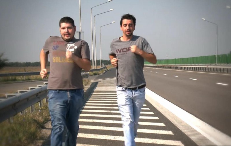 Doi noi trăsniți la Serviciul Român de Comedie