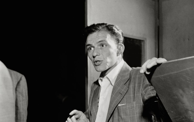 Primul PERMIS de CONDUCERE al lui FRANK SINATRA, VÂNDUT la licitaţie! Vezi CÂŢI BANI s-au dat pe el!