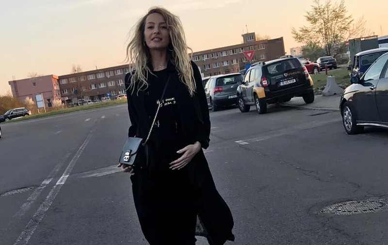Flavia de la “Neatza”, superafacere cu lucrurile viitorului bebeluș. A primit aproape totul gratis! Dansatoarea va naște un băiețel