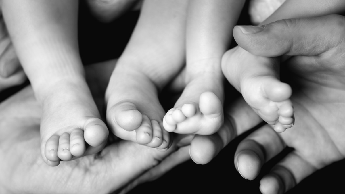 Bebeluși gemeni, morți la Spitalul „Sfânta Maria” din Iași. Rudele acuză medicii de neglijență