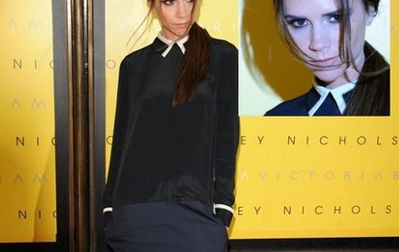 A lansat o colecție de haine și tocmai a mai făcut un copil! Cum să nu arate în halul ăsta? Victoria Beckham, din ce în ce mai sfârșită! FOTO