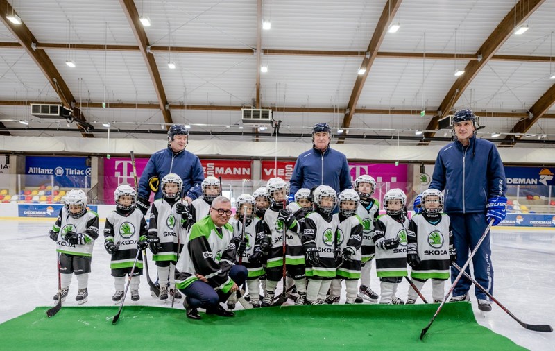 Patinoarul Țiriac - Telekom Arena a prezentat echipele de hochei juniori. Cine sunt micuții sportivi