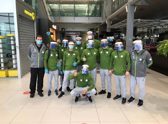Delegația României a plecat la CE de gimnastică din Turcia protejată cu măști, viziere și mănuși FOTO: Sports Net