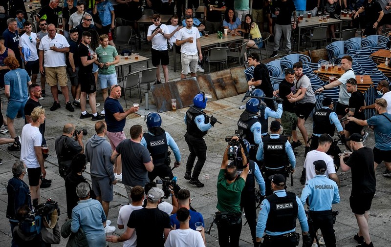 Incidente la Porto între fanii echipelor Chelsea și Manchester City, înaintea finalei Ligii Campionilor