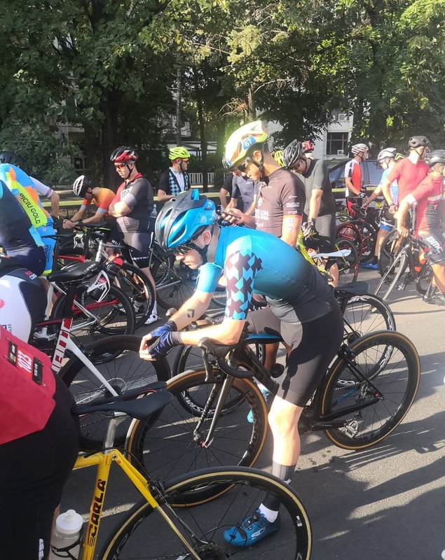 Incident la L'Etape by Tour de France. Doi cicliști au căzut, după ce unul a încercat să evite linia de tramvai