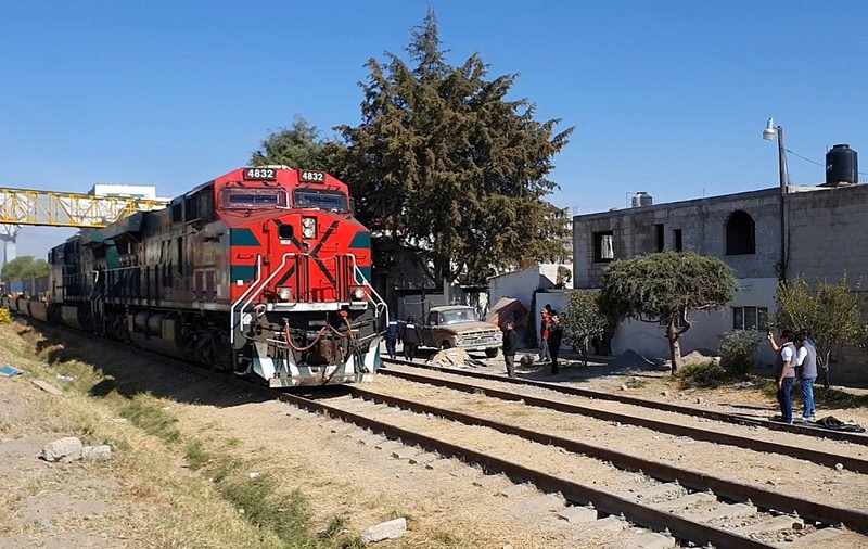 Tentativă de suicid în Timiș. Un bărbat s-a așezat pe șinele de tren