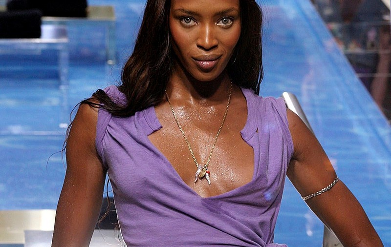 Modellingul cere sacrifici! Înainte de o prezentare, Naomi Campbell a consumat timp de 10 zile doar sucuri naturale!