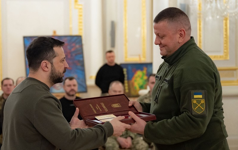 Generalul Valeri Zalujnîi a fost numit de Zelenski ambasador al Ucrainei în Marea Britanie