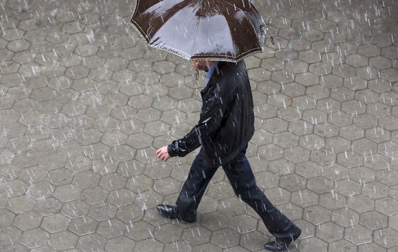 Vremea se încălzește brusc, apoi scad din nou temperaturile și vin ploile. Prognoza meteo ANM în perioada 9 februarie - 8 martie 2026