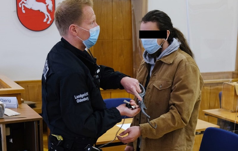 Român ucis cu 15 lovituri de cuțit în inimă și plămâni de un coleg ungur, în Germania. S-a aflat motivul crimei