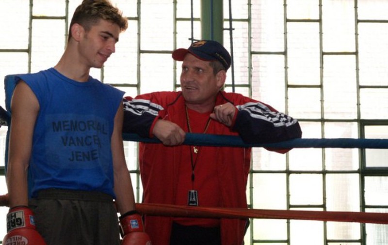 Titi Tudor, fostul antrenor al lui Leonard Doroftei, s-a autoizolat, după ce patru sportivi ai săi s-au infectat cu Covid