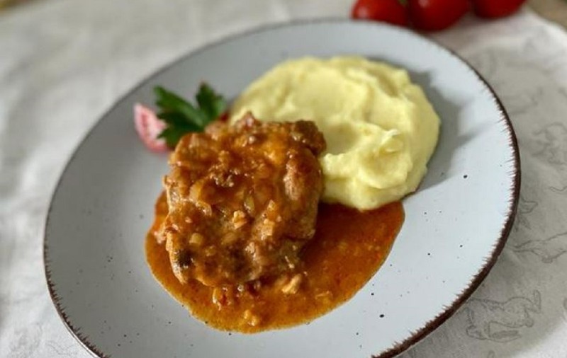 Rețetă de mușchi de porc cu ceapă