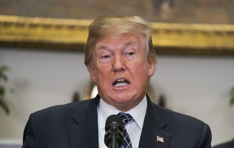 Pe cine dă vina Donald Trump pentru incendiile din California. "Rezolvați acum sau nu mai primiți bani"
