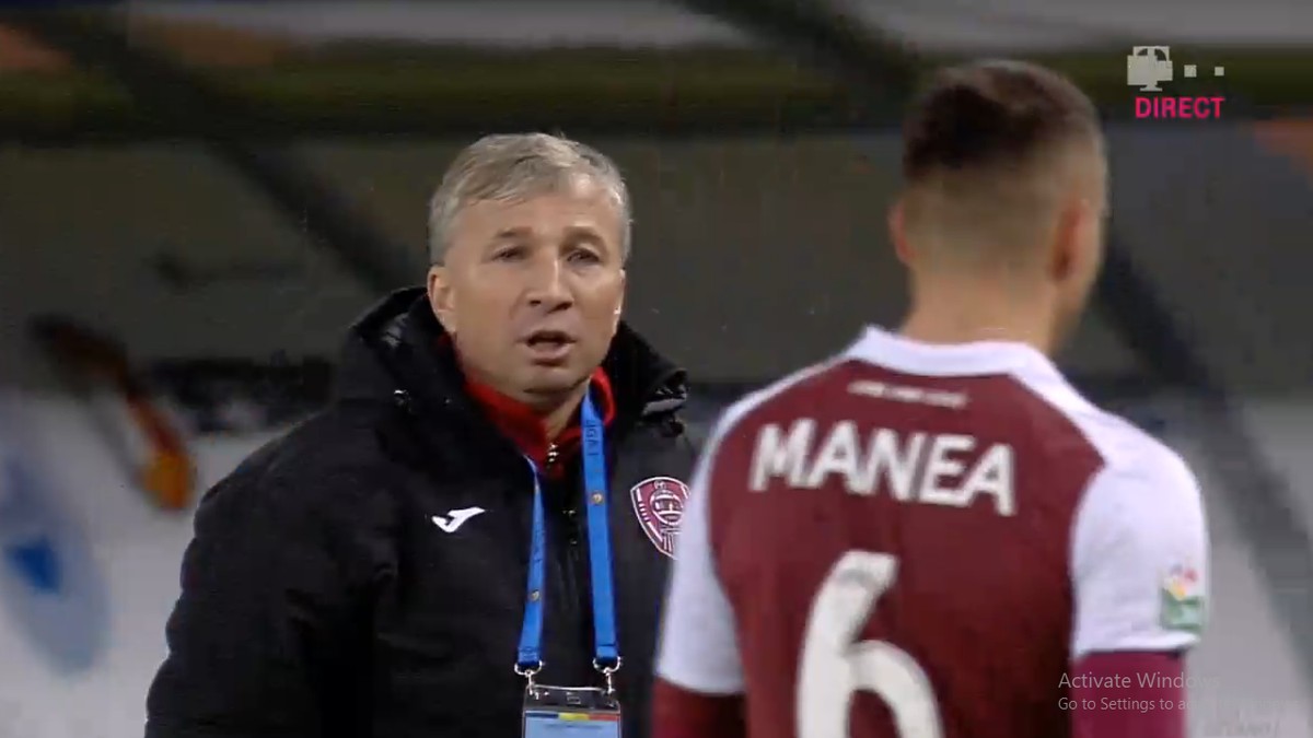 Dan Petrescu l-a înjurat ca la ușa cortului pe Cristian Manea. Antrenorul i-a reproșat fundașului primul gol marcat de Craiova
