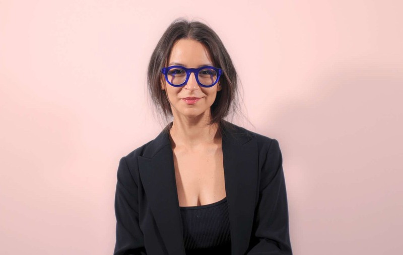 Călina Coman, curatoare Young Blood 4.0: O generație se lasă citită în arta sa nu doar prin tehnică sau estetică, ci și prin subiectele care o conturează