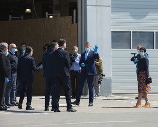Sosirea președintelui Klaus Iohannis la inaugurarea spitalului