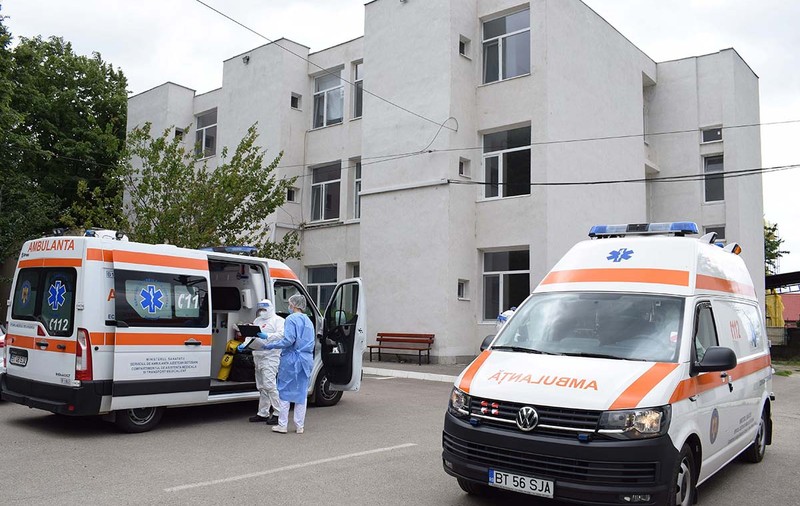 Record de cazuri noi în Capitală: peste 400 de noi infectări în 24 de ore. Niciun alt județ nu a depășit pragul de 100 de infectări